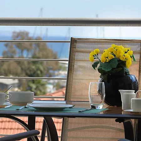 Nicolaides Sea View Apartment *