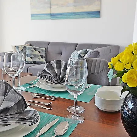 Nicolaides Sea View Apartment *