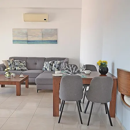 Nicolaides Sea View Apartment Larnaca